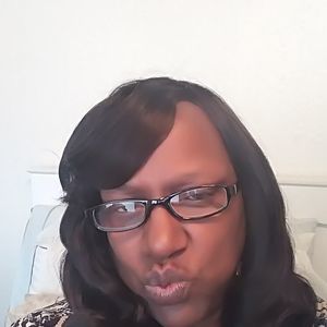 Meet your Posher, Paula